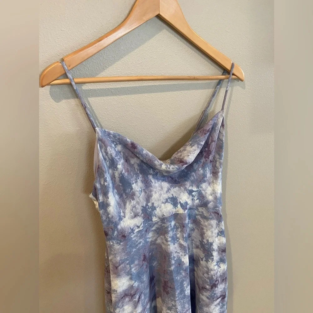 ASTR THE LABEL Purple Marble Spaghetti Strap Mini Dress Large Scoop Neck NWT - Picture 5 of 12